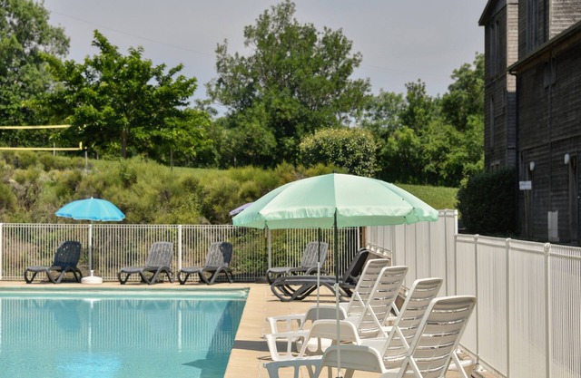 Séjour relaxant | Terrasse et piscine extérieure