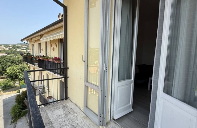 S270 - Sirolo, four-room apartment in the center with a panoramic view