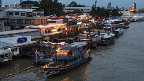 Sabai Sabai Liveaboard Bangkok