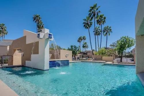 Sabino Canyon Condo with a Pool and Spa