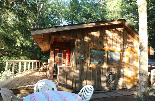 Sacandaga Lake House Adirondack camp