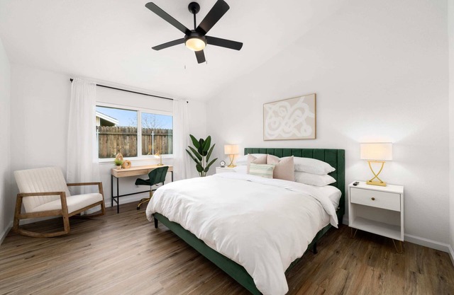 Sacramento Gem w/ Cozy Wood Fireplace, BBQ Grill