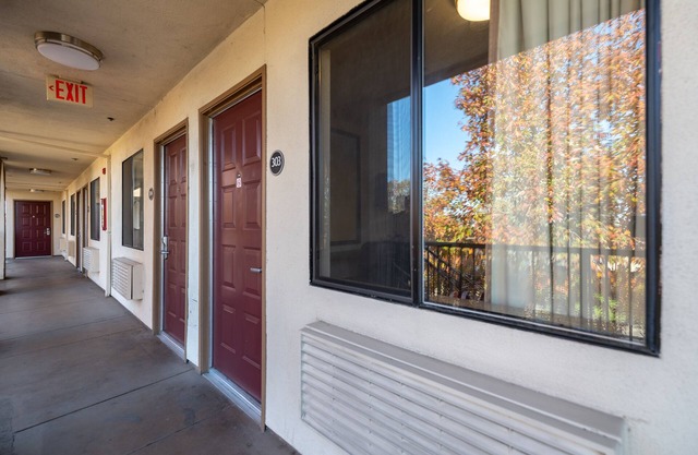 Sacramento Inn & Suites