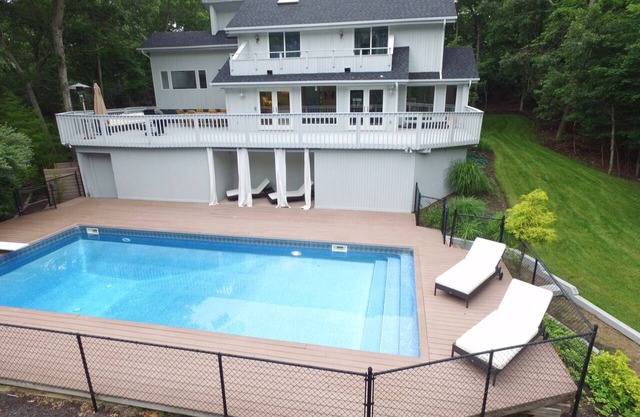 Sag Harbor - Beautiful 5BR, 3.5BR home with heated pool, wooded private backyard