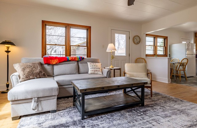 Sage Creek Hacienda - located in downtown Cody; sleeps 5!