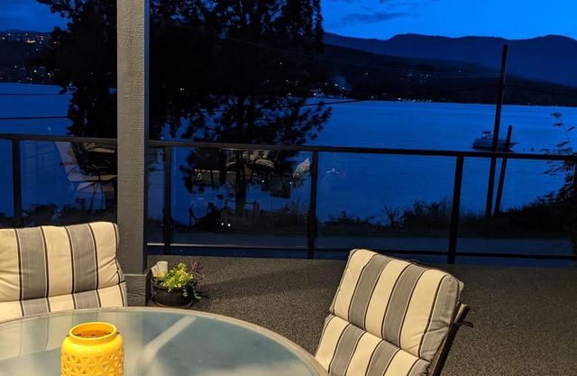 Vela Suite en el Sunny Shuswap!
