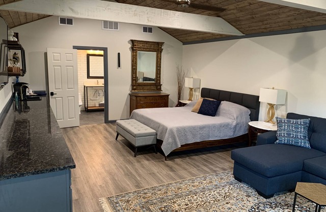 Salado Cottage Retreat near Downtown