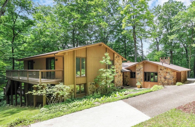Salt Run Retreat-Secluded home with nature trails