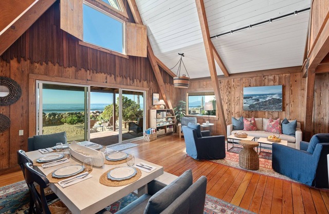 Saltwood Cabin - Oceanfront Bliss