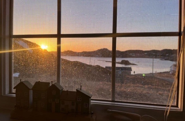 Salty B'y Cottage Sum