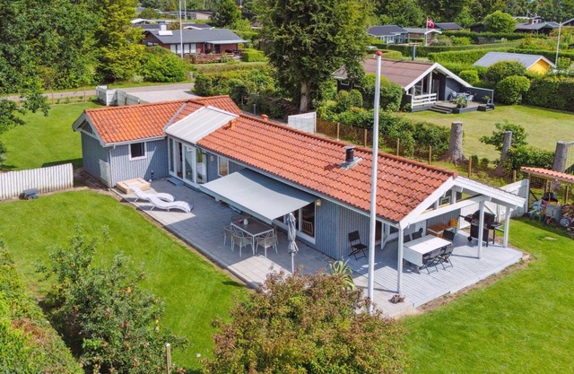 "Salvina" - 300m from the sea by Interhome