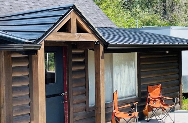 Samak Adventure Cabin gateway to the Uinta mountains