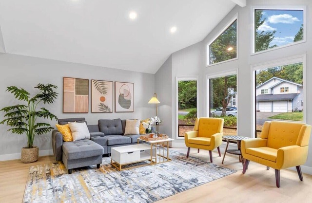 Sammamish Family Friendly Home 4B3B | Skyline High
