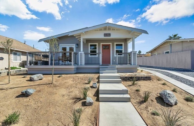 San Diego Heights - Urban Legend
