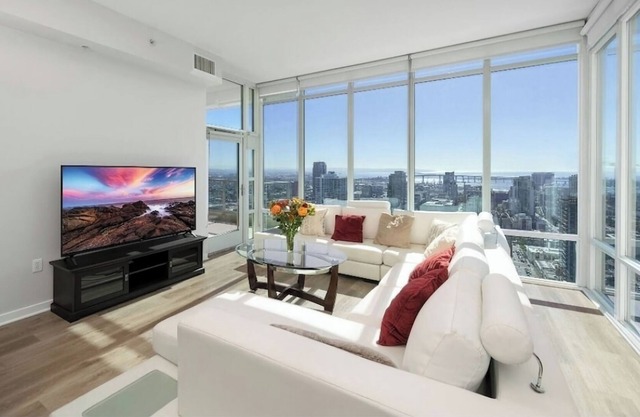 San Diego High Rise Luxury Suite