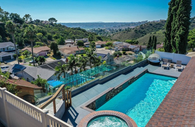 San Diego Modern Coastal View with Pool and Hot Tub