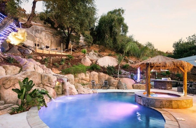 San Diego's Secluded Sanctuary (Endless Amenities)