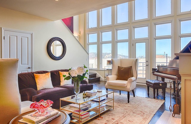 San Francisco Modern Home mit Blick auf die Bucht und Außenterrasse