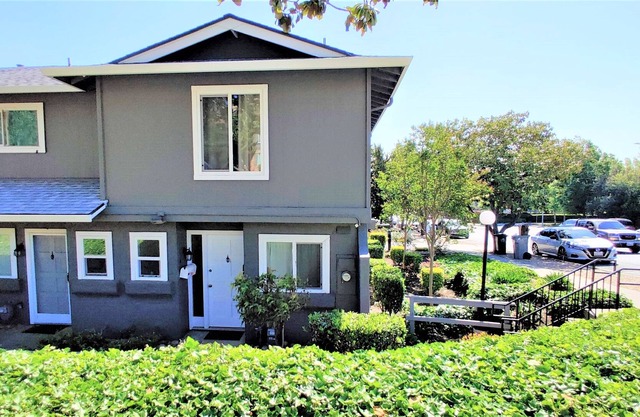 San Jose Entire Cosy3br/1.5bth townhouse for your Family/Business