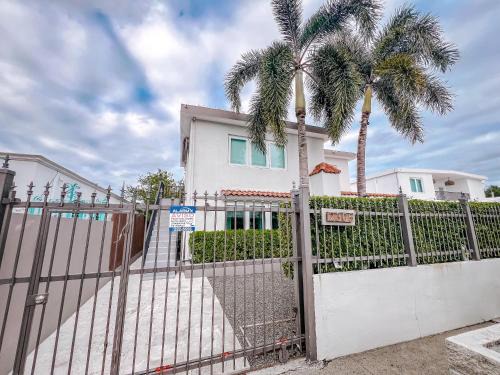 San Juan Getaway Sleeps 6 n 9 Mins to Airport