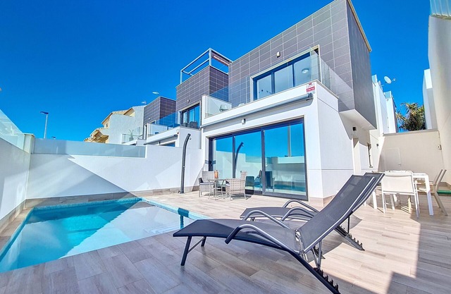 Villa mit privatem Pool und Terrasse