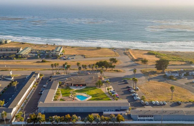 San Simeon Lodge