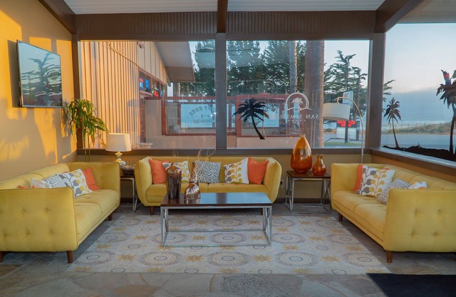 San Simeon Lodge