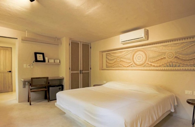 Sanctuary Retreat: Holistic Hotel, Pool & Temazcal