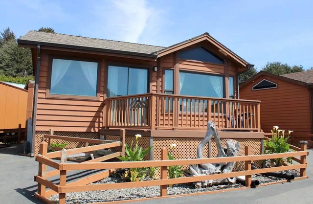 Sand Castle - Ocean Cabin 25 W Private Jacuzzi