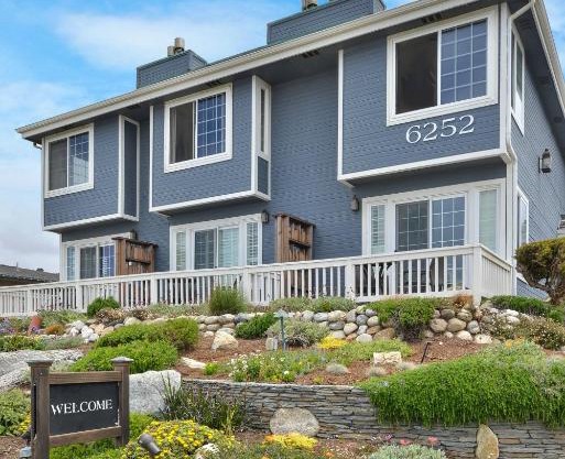 Sand Pebbles Inn