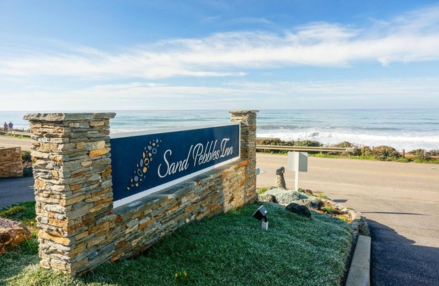 Sand Pebbles Inn