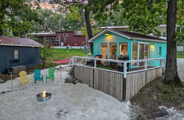 Sandbox 9-Boat Slip, SUPs, Fire Pit, Pet Friendly