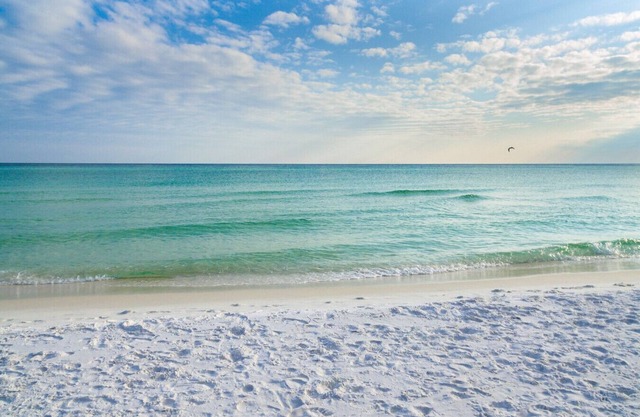 Sandcastle 79: Luxury 30A Blue Mtn Beach Home - 5 min walk to beach