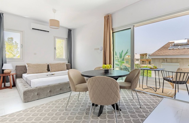 Sanders Cruise - Elegantes Studio-Appartement mit Balkon