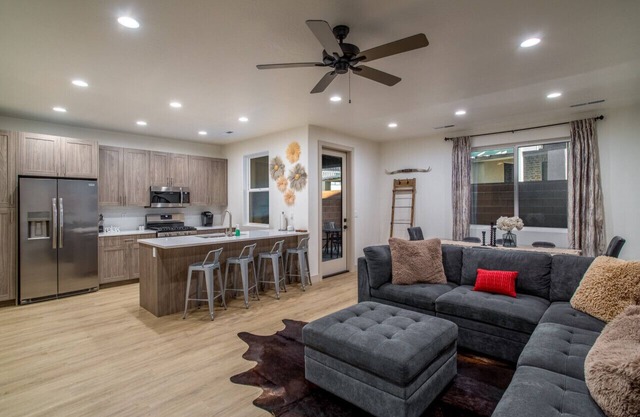 Pizza Oven! Arcade! Pickleball! Pool! E-Bikes!