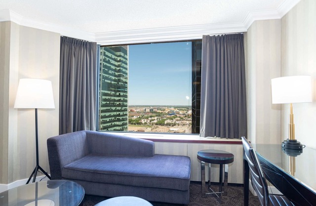 Sandman Signature Edmonton Downtown Hotel