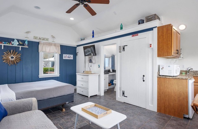 Sandpiper studio at Seaside Cottages near Nantucket Sound