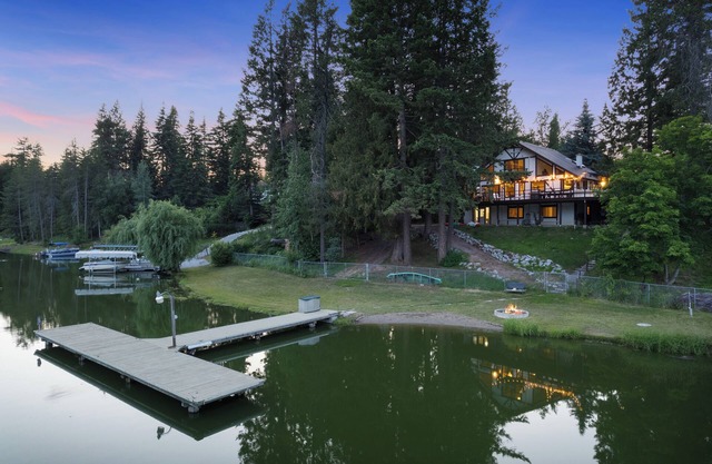 Sandpoint Lakeside Retreat - Private Dock - AC
