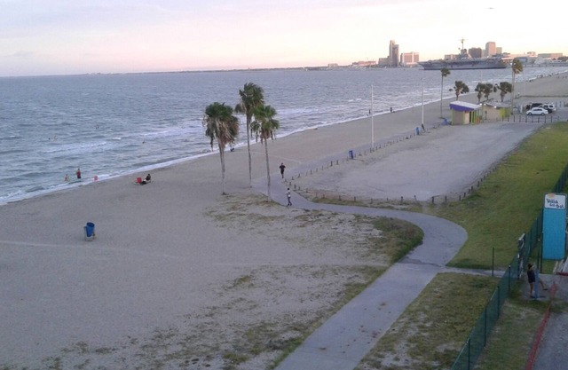 Sand der Zeit: VIEW 180 °, FRIEDLICH, 360 ° VIDEO, WIFI, KABEL, ROKU, DVDS, SEHR WENIGE TAGE