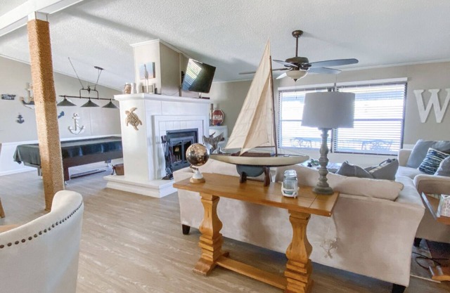 Sandy Beach Cabana on Possum Kingdom Lake