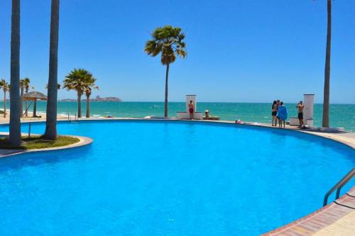 Sandy Beach Getaway in Casa Blanca Golf Villas