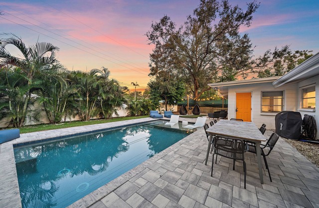 Sandy Feet Retreat | Private Pool, Pergola + Ping Pong!