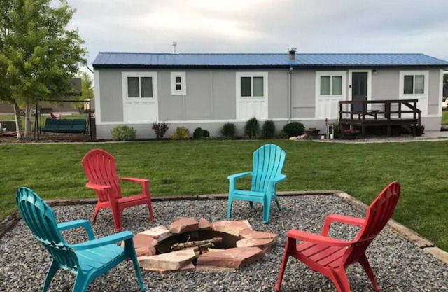 Sandy Foot Retreat in Heart of Garden City Boat parking & huge yard #013201