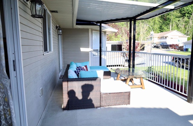 Sandy Hill Retreat - 3 Bedroom + Den, 2 Bath House with Fitness Equipment