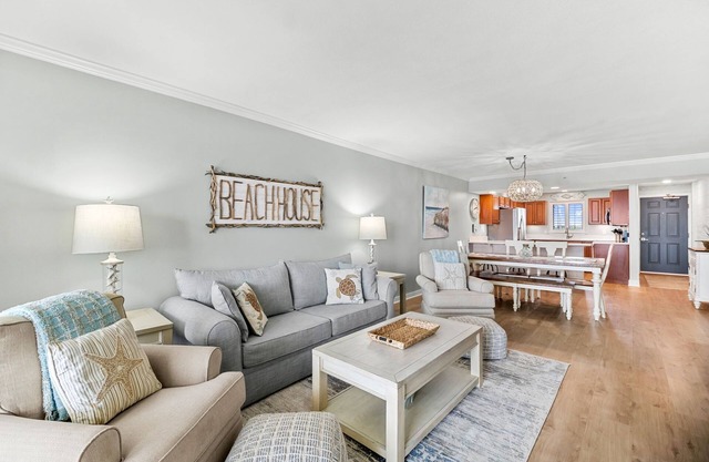Sandy Key 425 4th floor -Beachfront view -NO HASSLE CHECK OUT