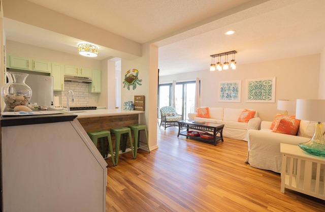 Sandy Shack Top Floor Ocean View Condo