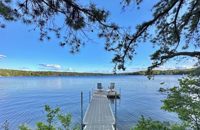 Sandy Shore on Pleasant Lake