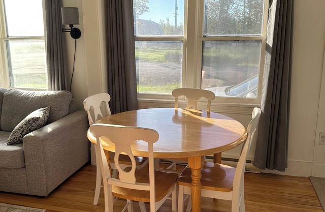 Sandy’s by-the-sea is a coastal retreat, located in the heart of St Andrews.