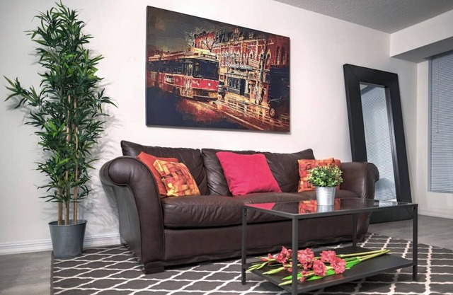 Sanitized Luxurious Condo with Parking