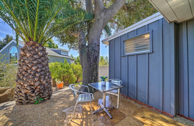 Santa Barbara Studio Near Downtown & Beaches